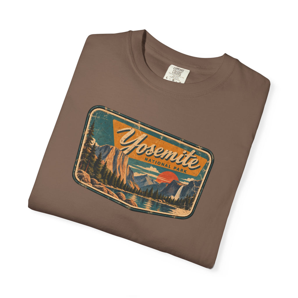 Yosemite - Unisex Garment-Dyed T-shirt