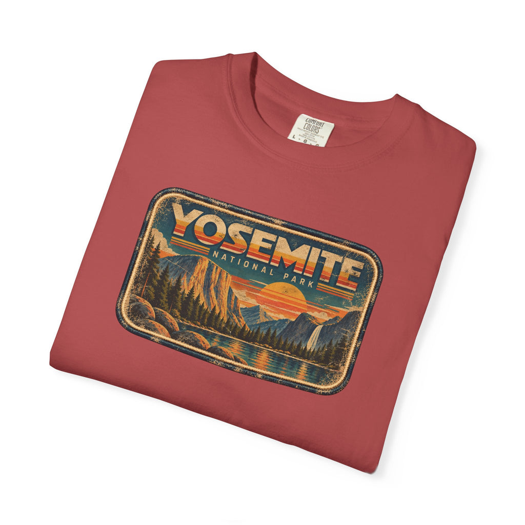 Yosemite - Unisex Garment-Dyed T-shirt